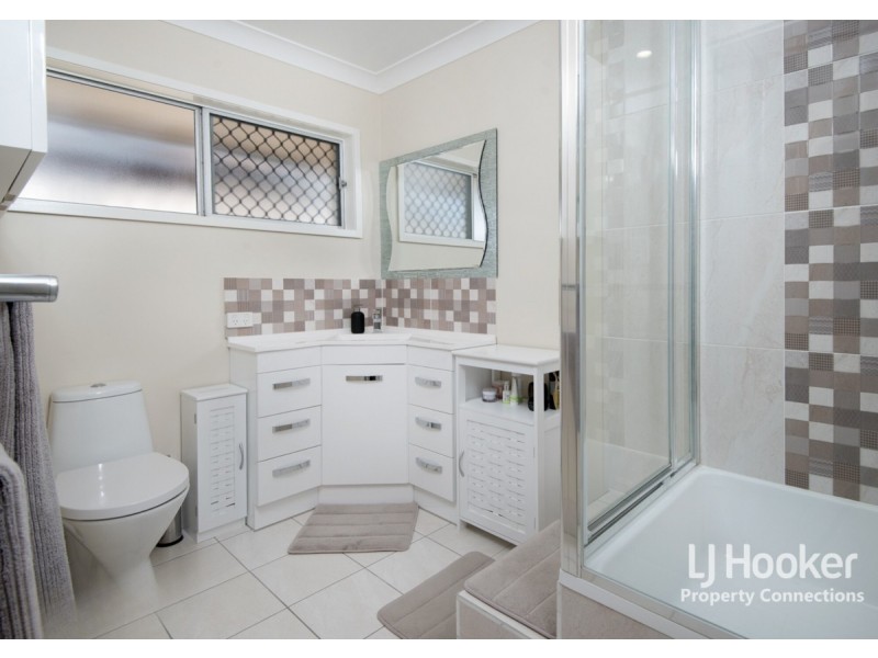 16 Crofty Street, Albany Creek QLD 4035