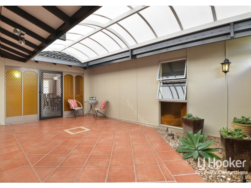 16 Crofty Street, Albany Creek QLD 4035