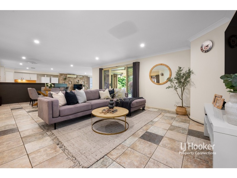 16 Habitat Place, Bridgeman Downs QLD 4035