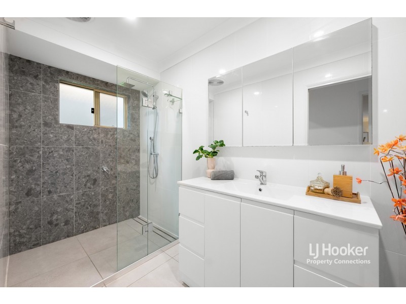 16 Habitat Place, Bridgeman Downs QLD 4035