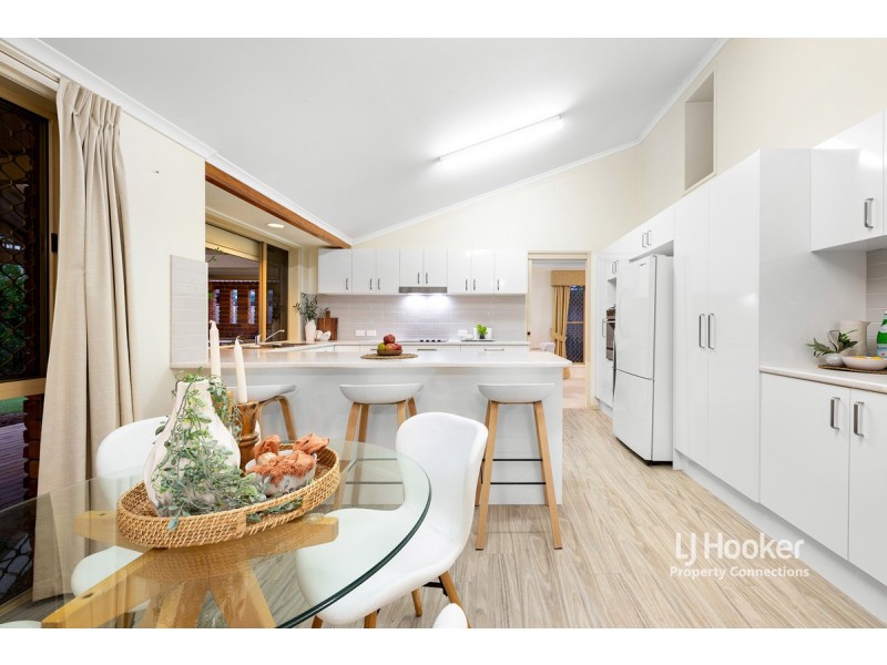 11 Franklin Court, Albany Creek QLD 4035