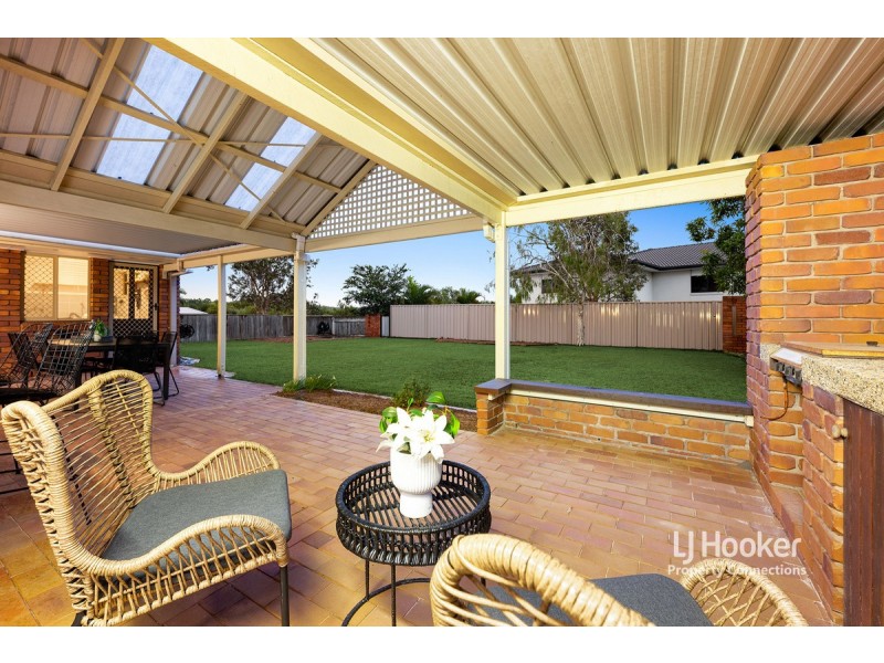 11 Franklin Court, Albany Creek QLD 4035