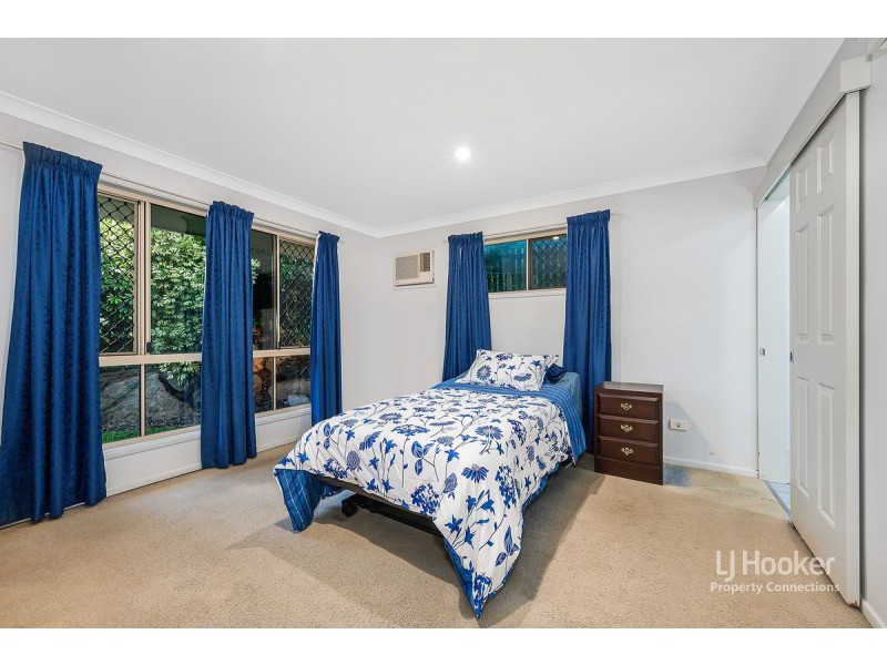 50 Paramount Drive, Warner QLD 4500