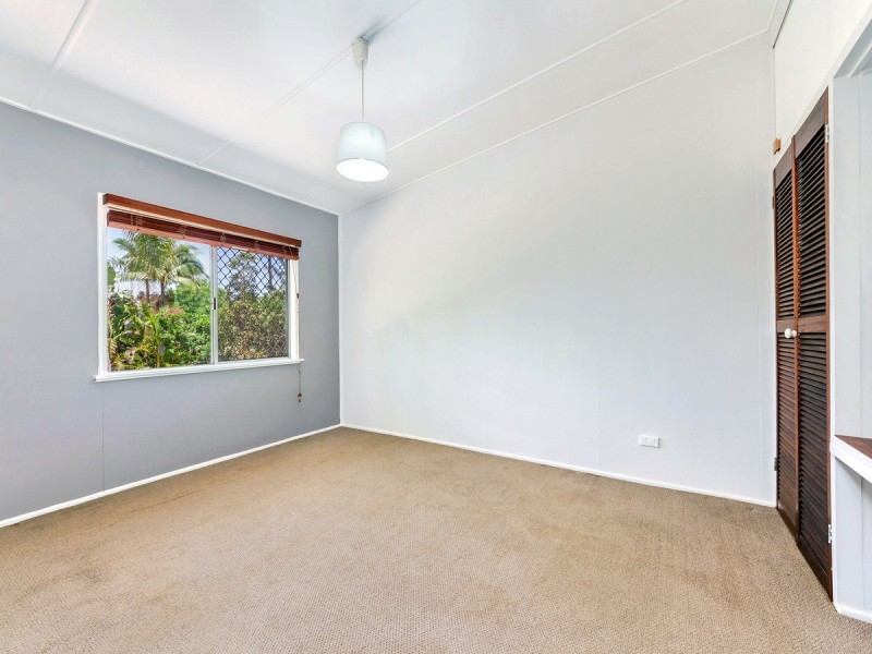 49 Illuta Avenue, Ferny Hills QLD 4055