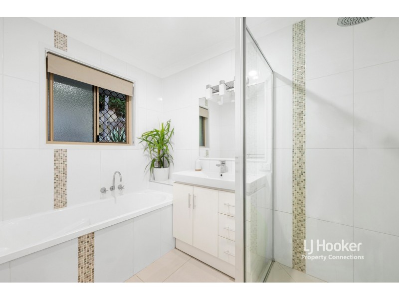 5 Gypsy Court, Eatons Hill QLD 4037