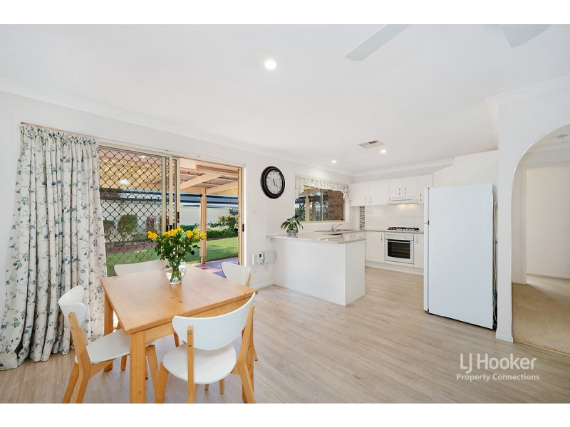 9 Skylark Court, Kallangur QLD 4503