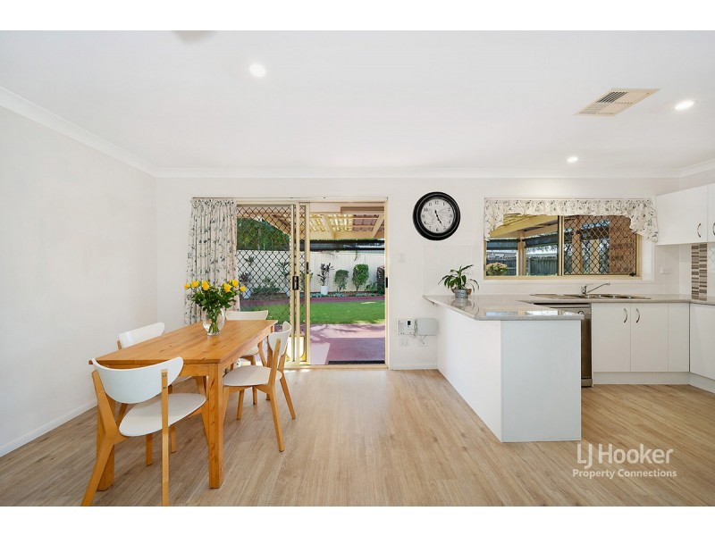 9 Skylark Court, Kallangur QLD 4503