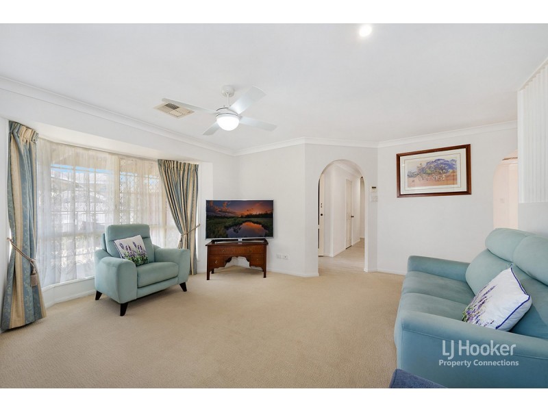 9 Skylark Court, Kallangur QLD 4503