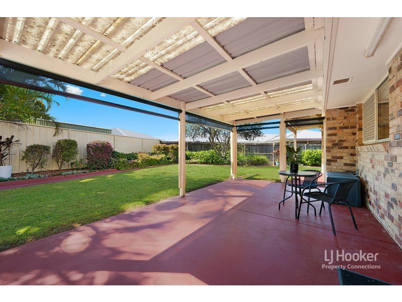 9 Skylark Court, Kallangur QLD 4503