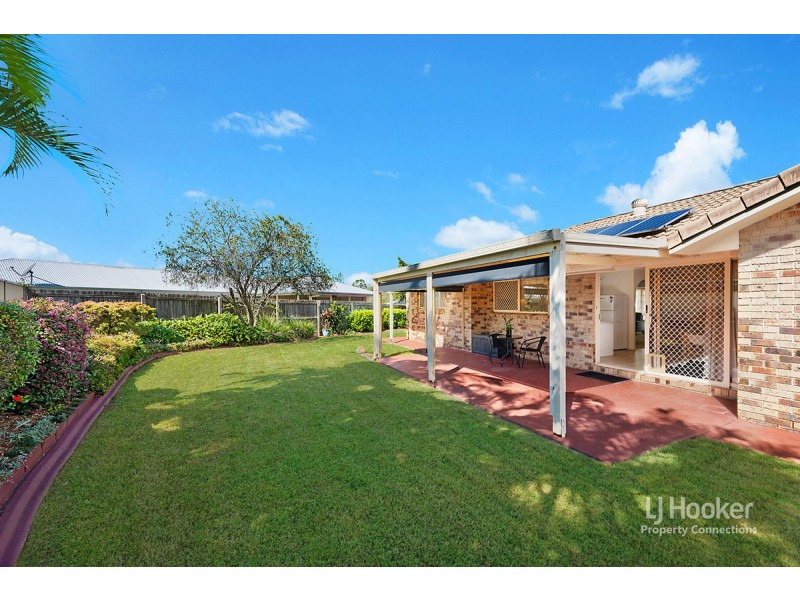 9 Skylark Court, Kallangur QLD 4503