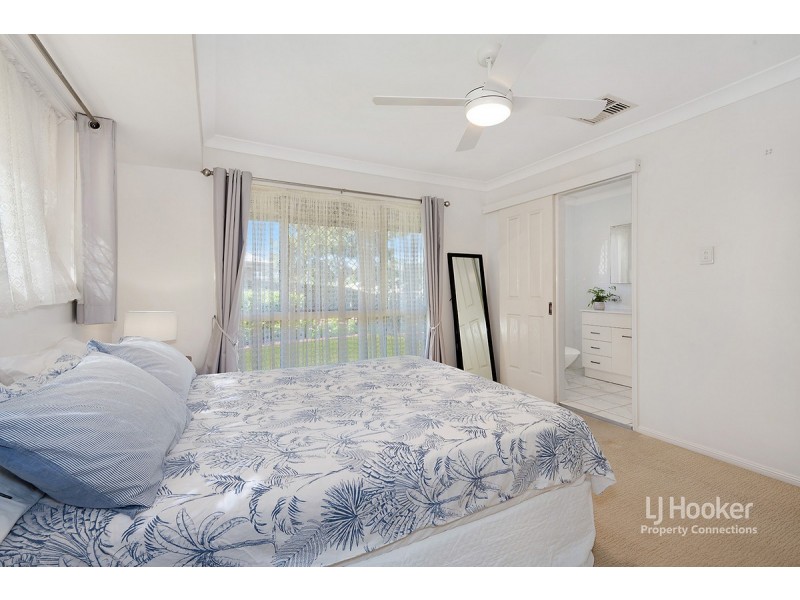 9 Skylark Court, Kallangur QLD 4503