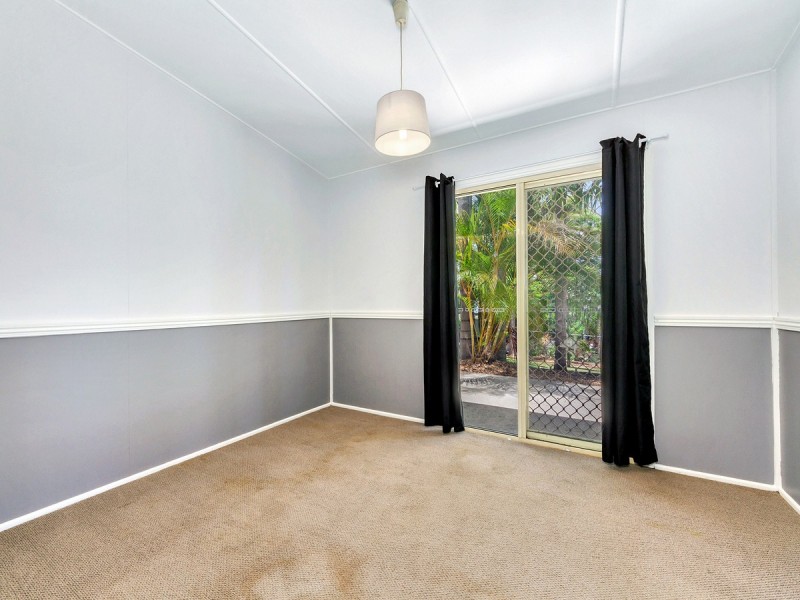 49 Illuta Avenue, Ferny Hills QLD 4055