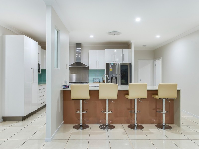 21 Tributary Court, Eatons Hill QLD 4037