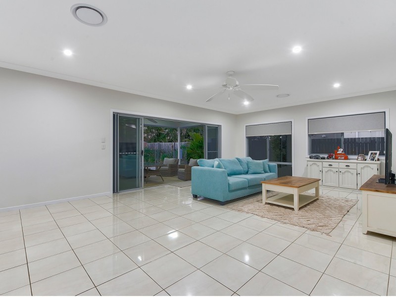 21 Tributary Court, Eatons Hill QLD 4037