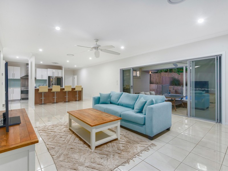 21 Tributary Court, Eatons Hill QLD 4037