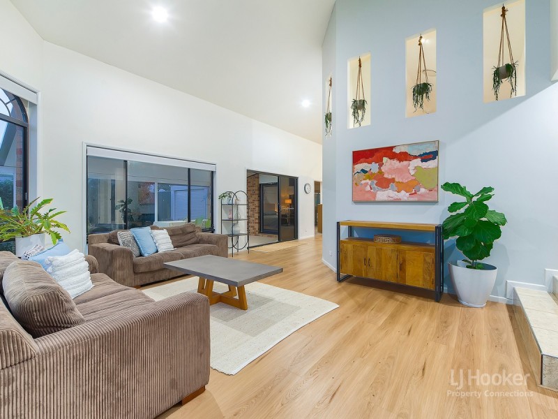 8 Bonica Court, Eatons Hill QLD 4037