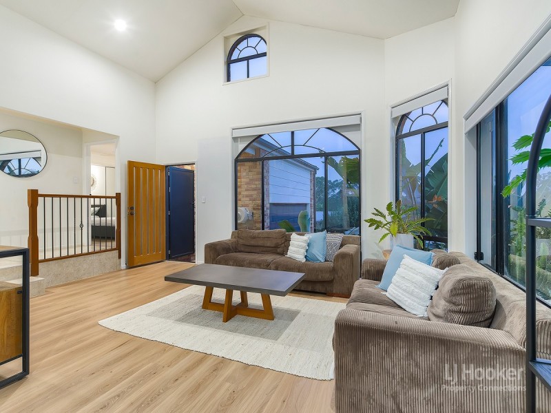 8 Bonica Court, Eatons Hill QLD 4037