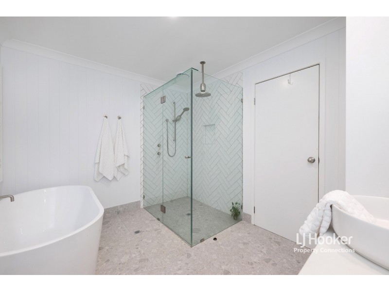 31 Gilford Crescent, Albany Creek QLD 4035