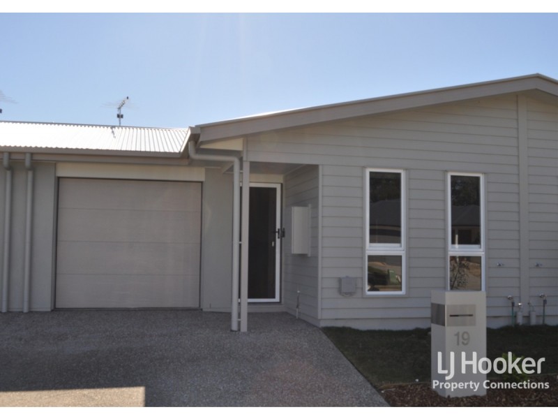 19 Radiant Circuit, Morayfield QLD 4506
