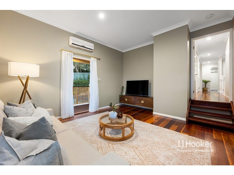7 Kiandra Close, The Gap QLD 4061