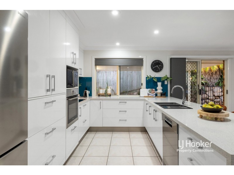 14 Brandy Court, Eatons Hill QLD 4037