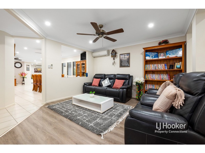 79 Faheys Road West, Albany Creek QLD 4035