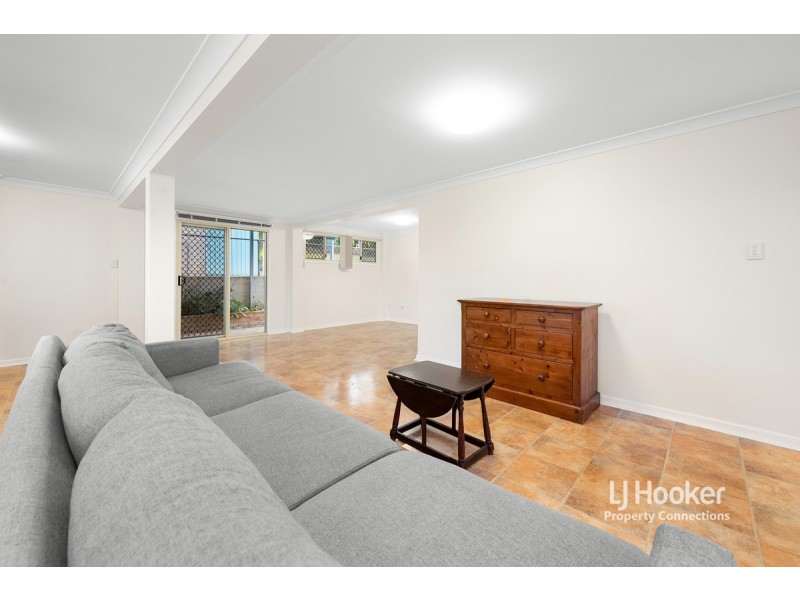 16 Illuta Avenue, Ferny Hills QLD 4055