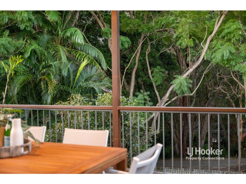 64 Folkstone Avenue, Albany Creek QLD 4035