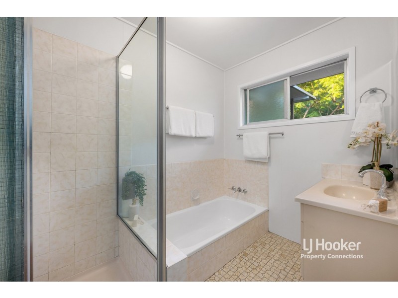 64 Folkstone Avenue, Albany Creek QLD 4035