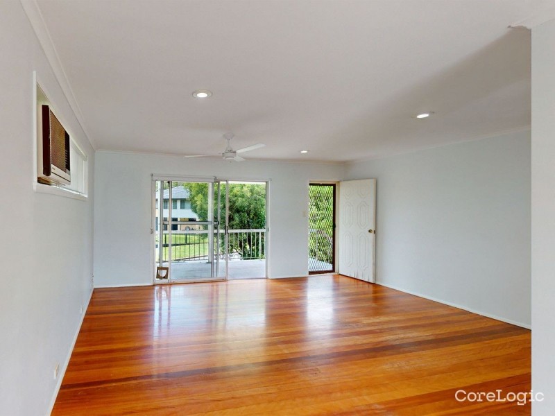 11 Essex Drive, Albany Creek QLD 4035