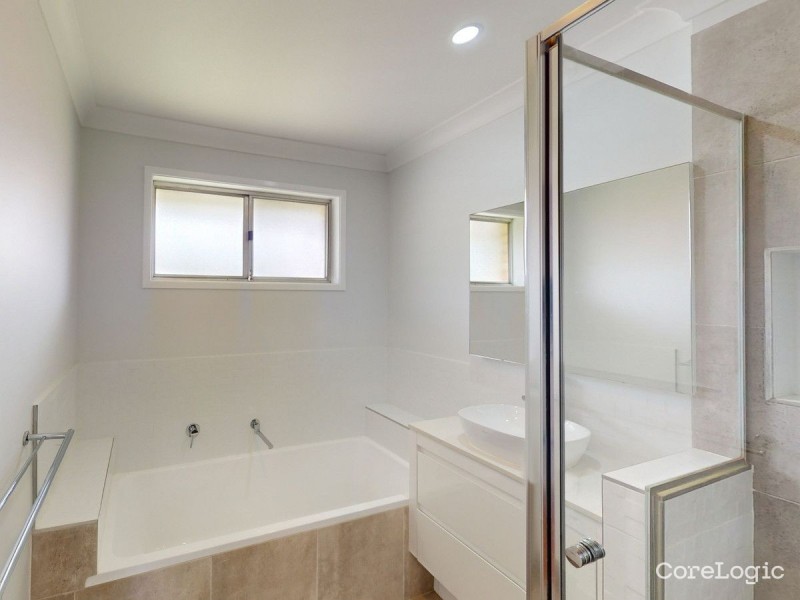 11 Essex Drive, Albany Creek QLD 4035