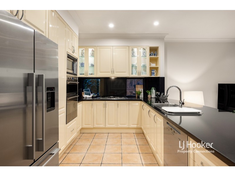 24 Lancewood Drive, Albany Creek QLD 4035