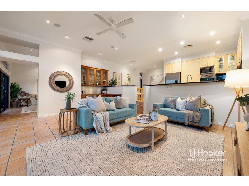 24 Lancewood Drive, Albany Creek QLD 4035