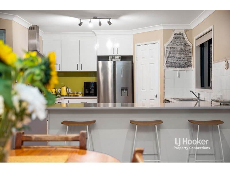 12 Georgette Court, Eatons Hill QLD 4037