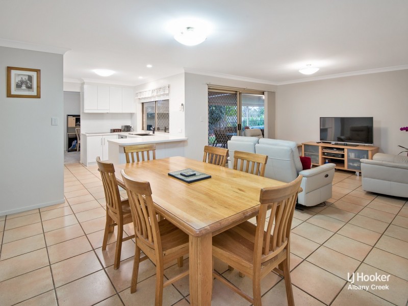 7 Tiffany Court, Eatons Hill QLD 4037