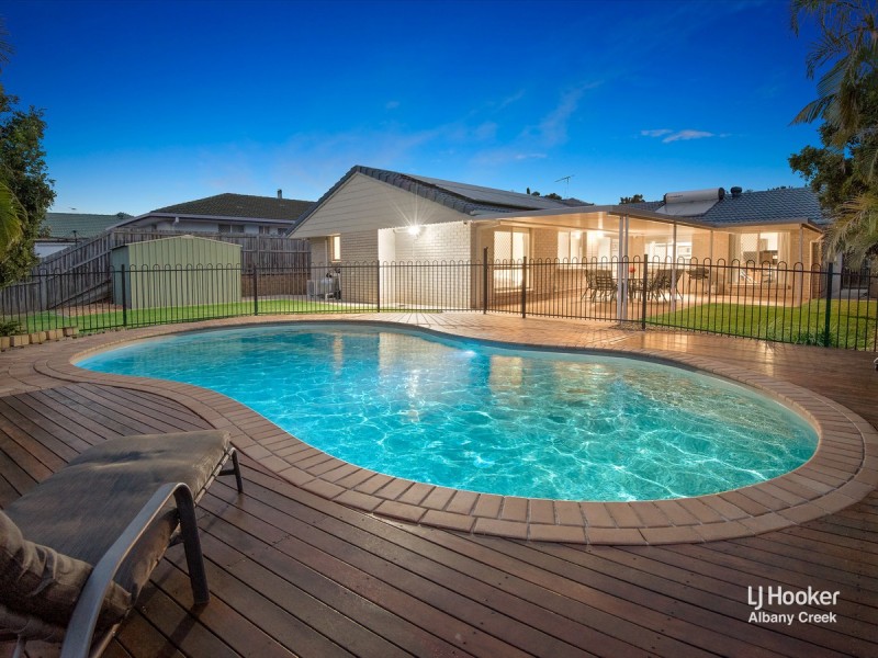 7 Tiffany Court, Eatons Hill QLD 4037