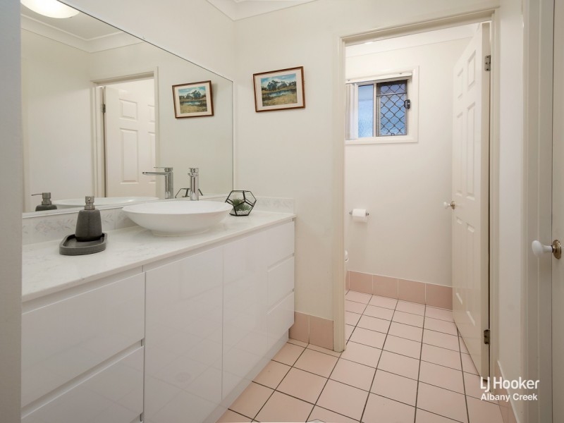 7 Tiffany Court, Eatons Hill QLD 4037