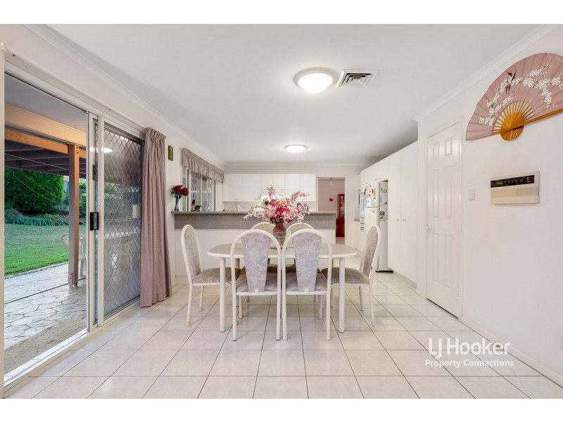 5 Saraband Drive, Eatons Hill QLD 4037