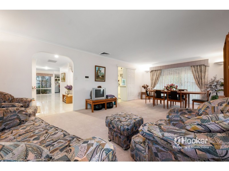 5 Saraband Drive, Eatons Hill QLD 4037