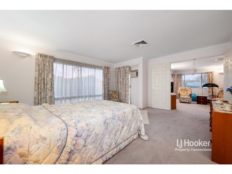 5 Saraband Drive, Eatons Hill QLD 4037