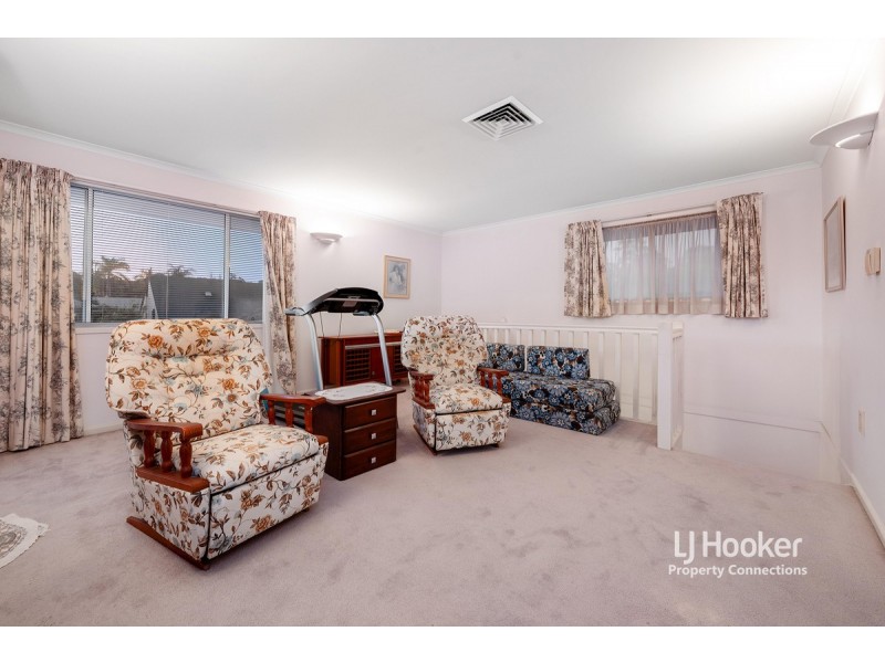 5 Saraband Drive, Eatons Hill QLD 4037