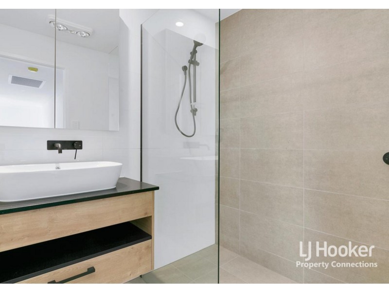 24/60 Leitchs Rd S, Albany Creek QLD 4035