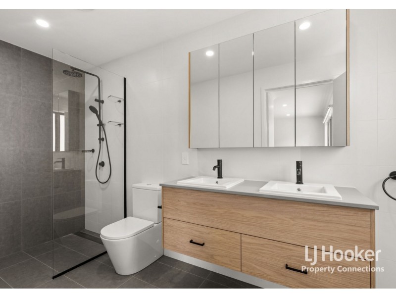 1/79 Leitchs Road, Albany Creek QLD 4035