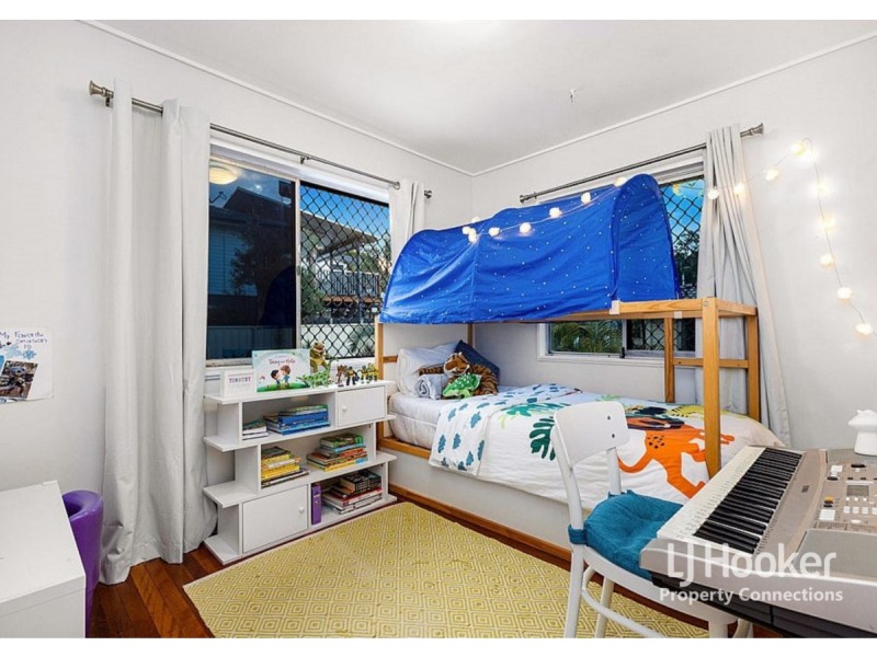 2 Arilpa Crescent, Ferny Hills QLD 4055