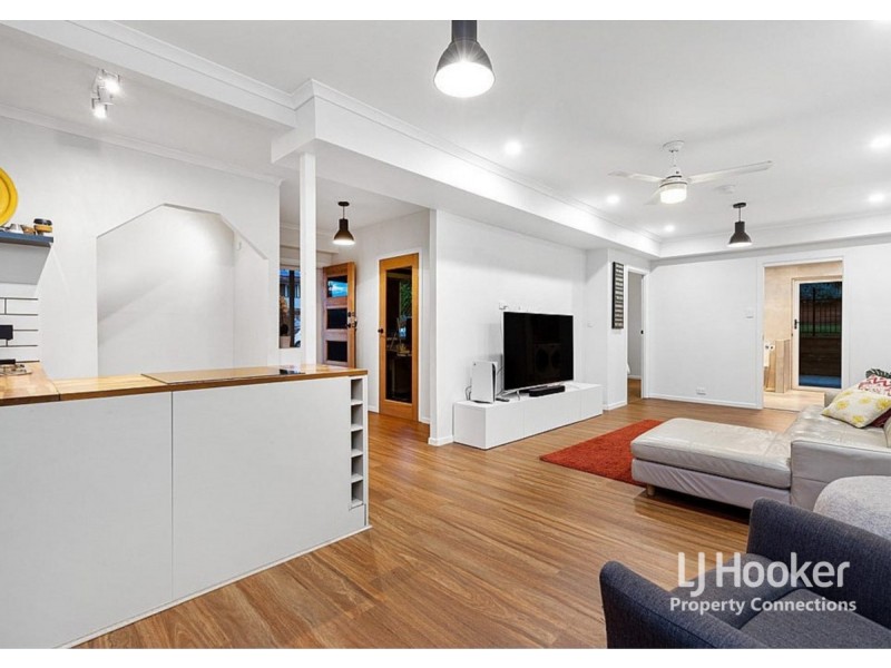 2 Arilpa Crescent, Ferny Hills QLD 4055