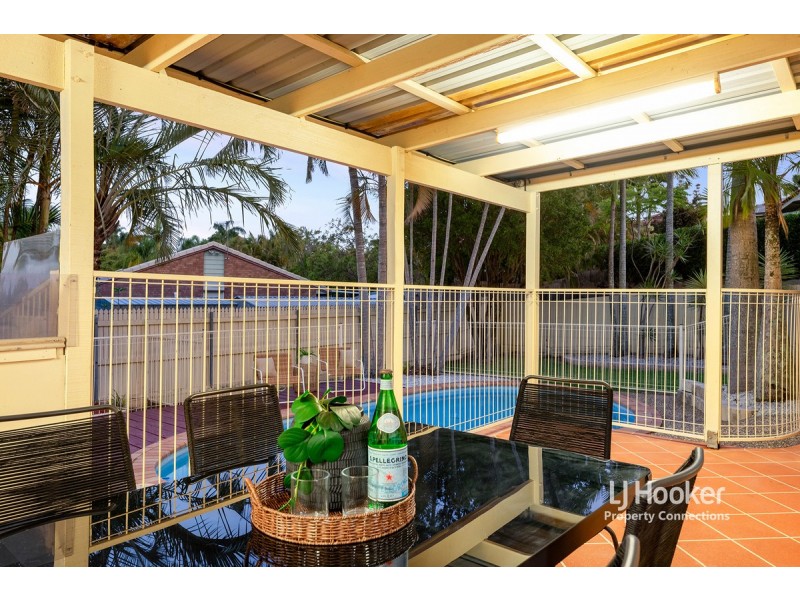 17 Atoll Crescent, Eatons Hill QLD 4037