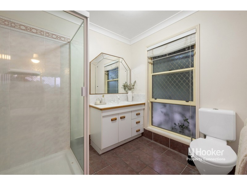 17 Atoll Crescent, Eatons Hill QLD 4037