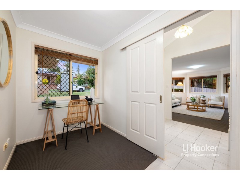 17 Atoll Crescent, Eatons Hill QLD 4037