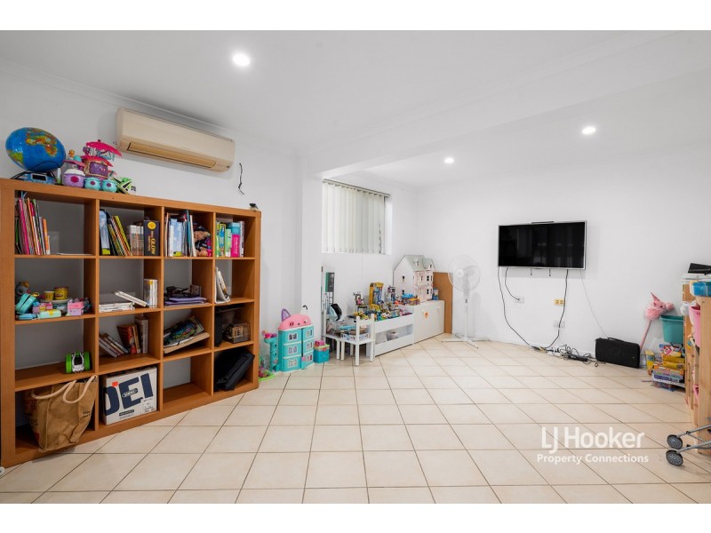 14 Hampshire Terrace, Albany Creek QLD 4035