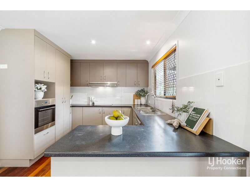 1 Folkstone Avenue, Albany Creek QLD 4035